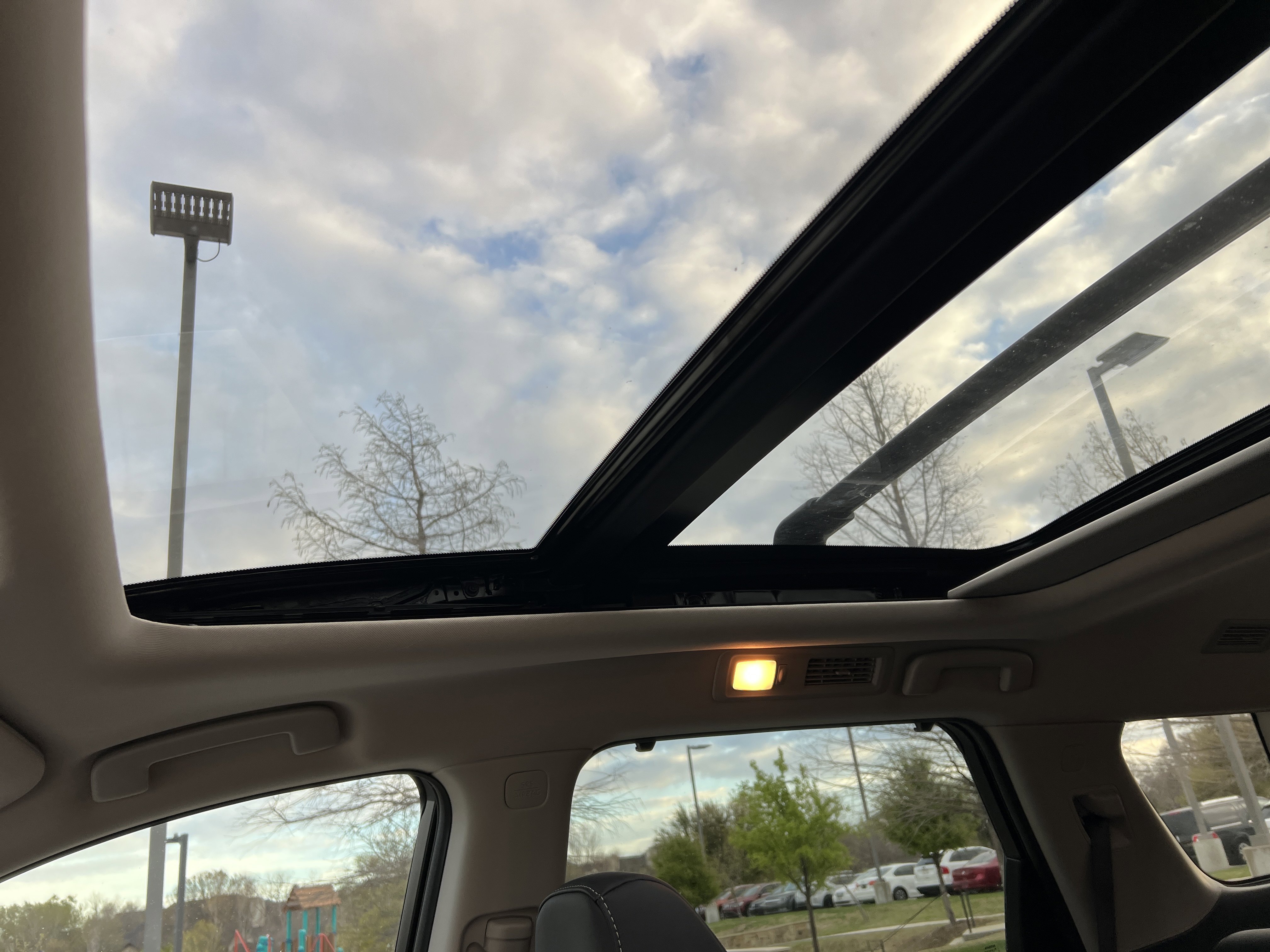 Used 2025 Nissan Pathfinder Platinum image 27