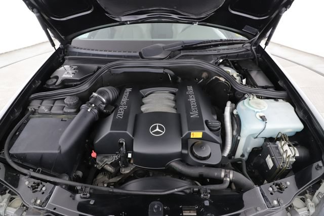 Used 1999 Mercedes-Benz CLK 320 Cabriolet image 16