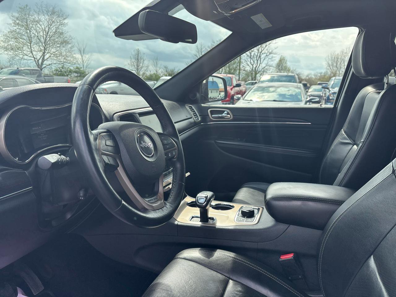 Used 2014 Jeep Grand Cherokee Limited w/ Luxury Group II AWD/4WD image 12