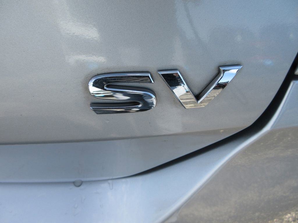 Used 2018 Nissan Rogue SV image 10