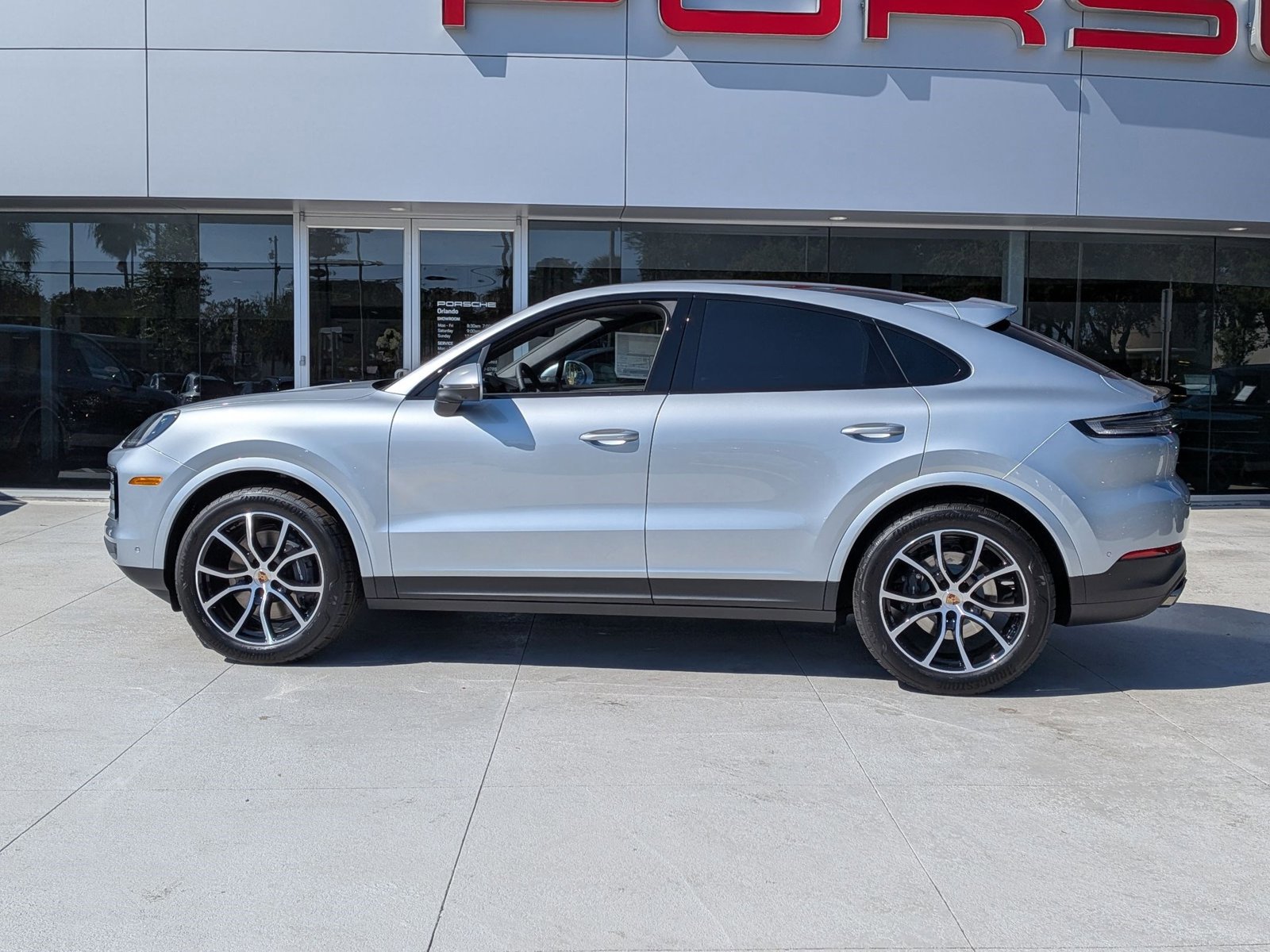 New 2026 Porsche Cayenne Coupe image 2