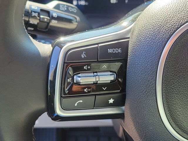 Used 2024 Kia Carnival SX Prestige FWD image 21