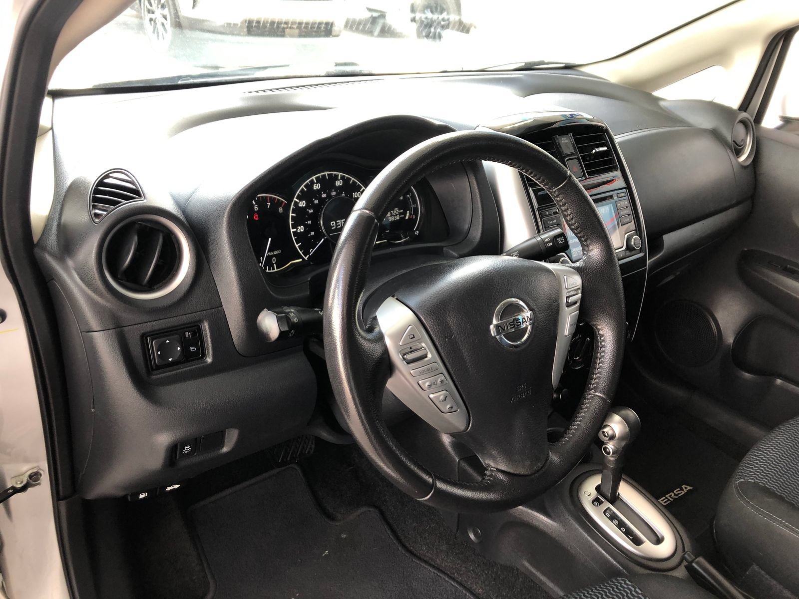 Used 2017 Nissan Versa Note SV FWD image 14