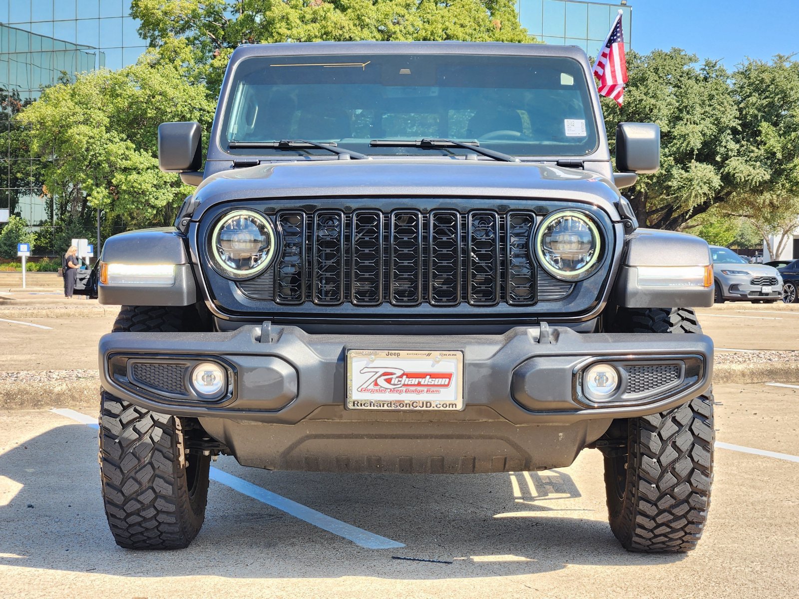 Used 2025 Jeep Gladiator Sport AWD/4WD image 7
