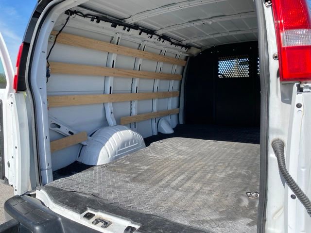 Used 2024 GMC Savana 2500 w/ Driver Convenience Package image 28