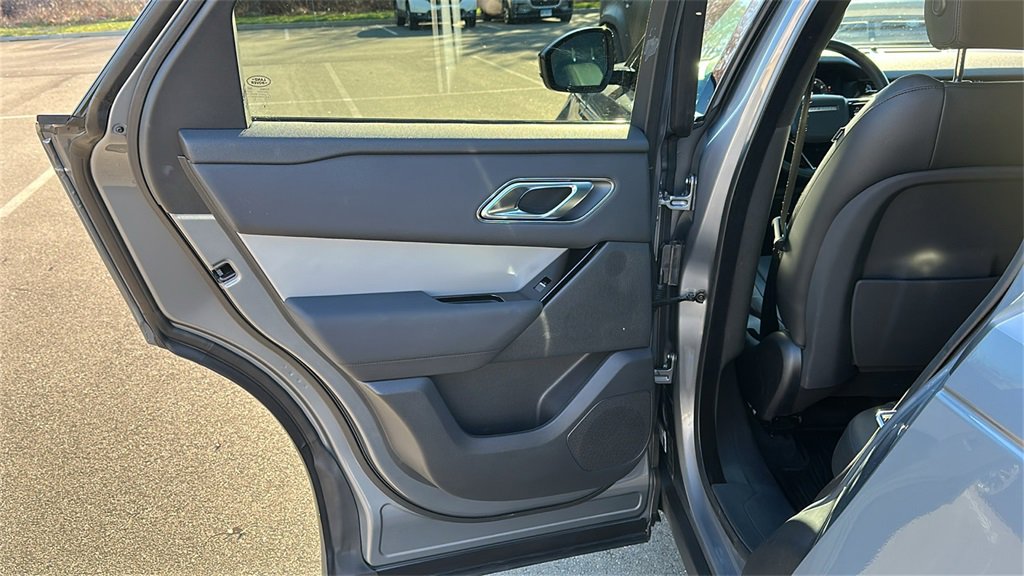 Certified 2025 Land Rover Range Rover Velar S image 19