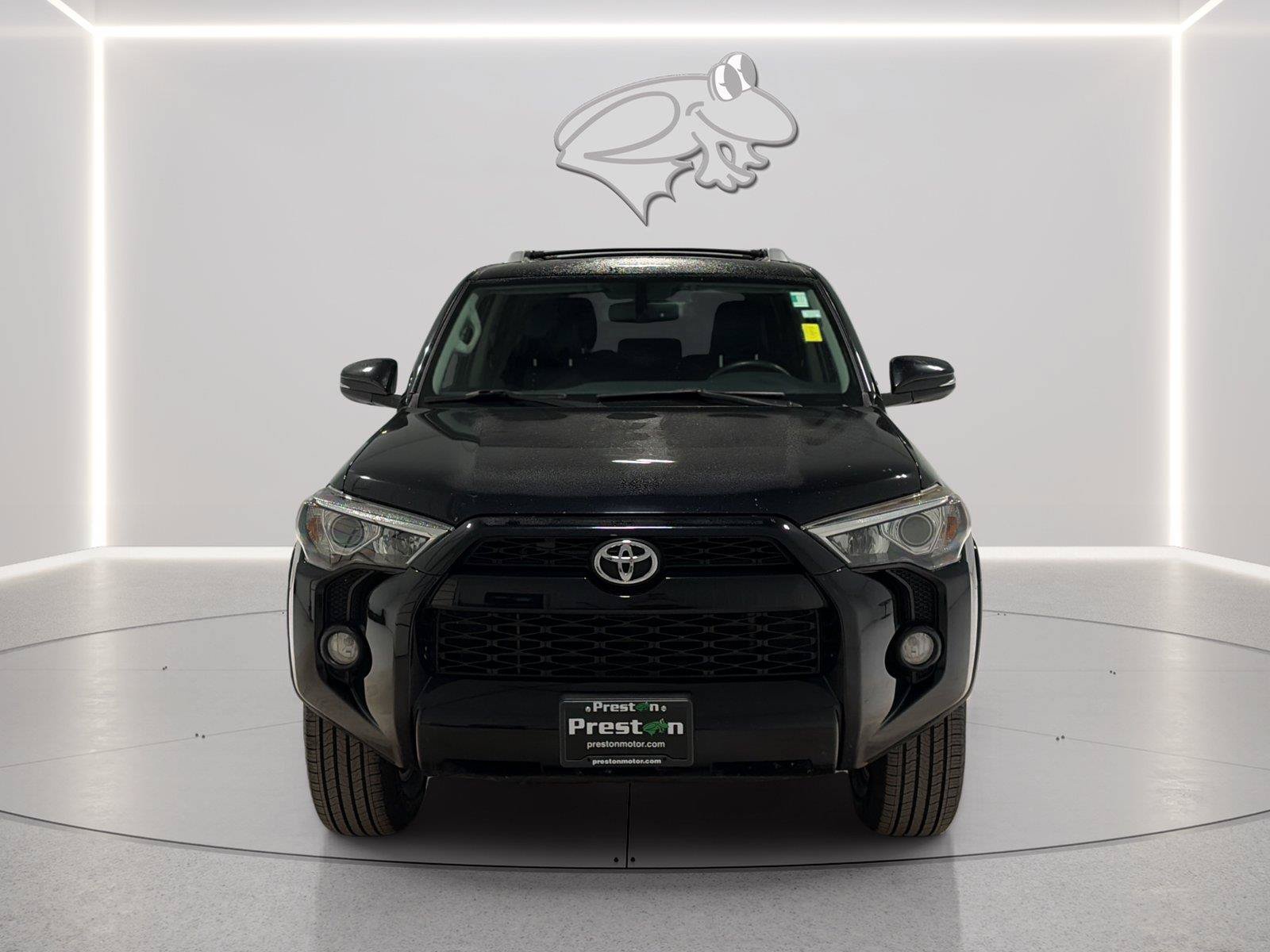 Used 2018 Toyota 4Runner SR5 Premium AWD/4WD image 8