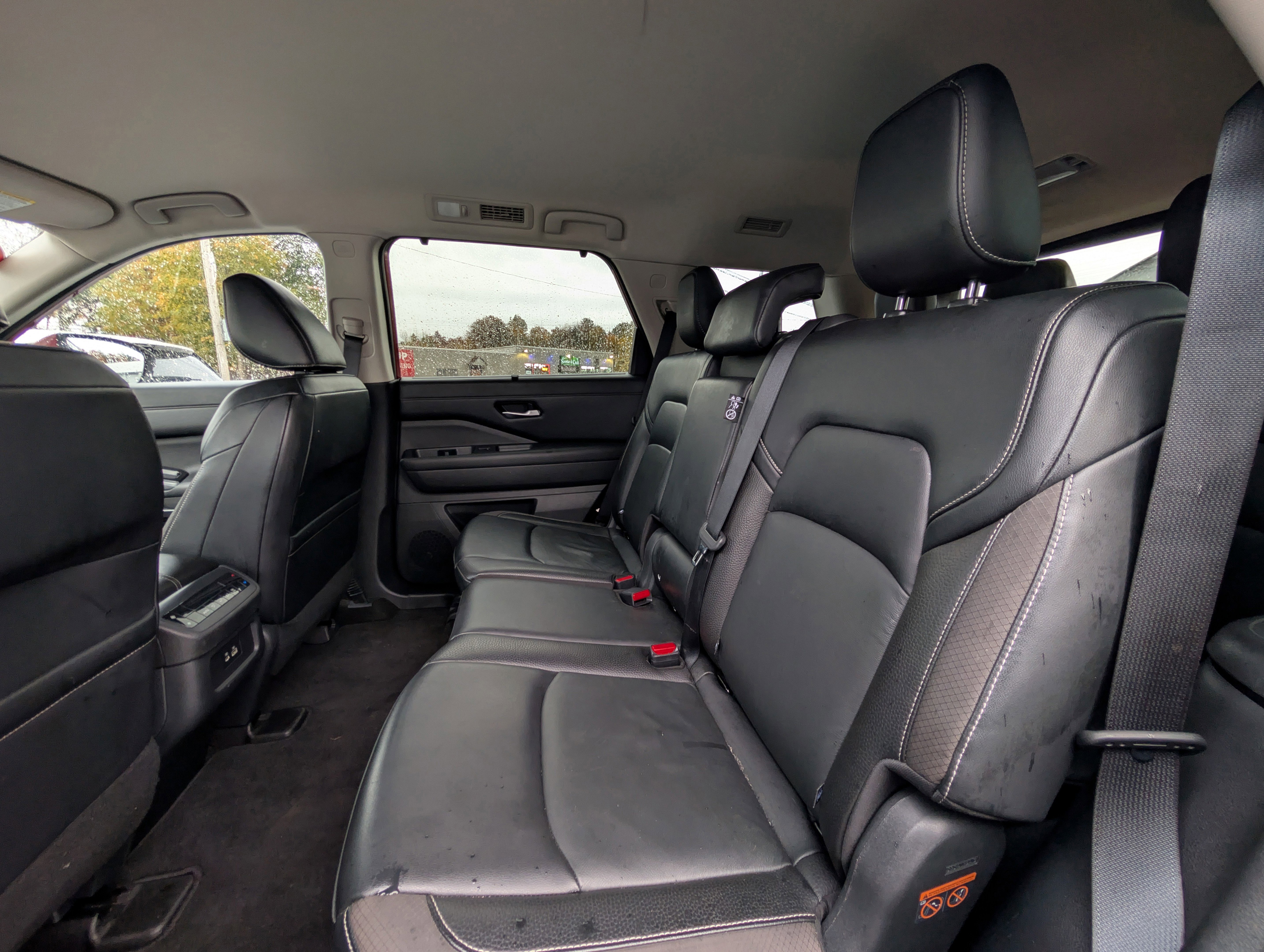 Used 2022 Nissan Pathfinder SL image 34