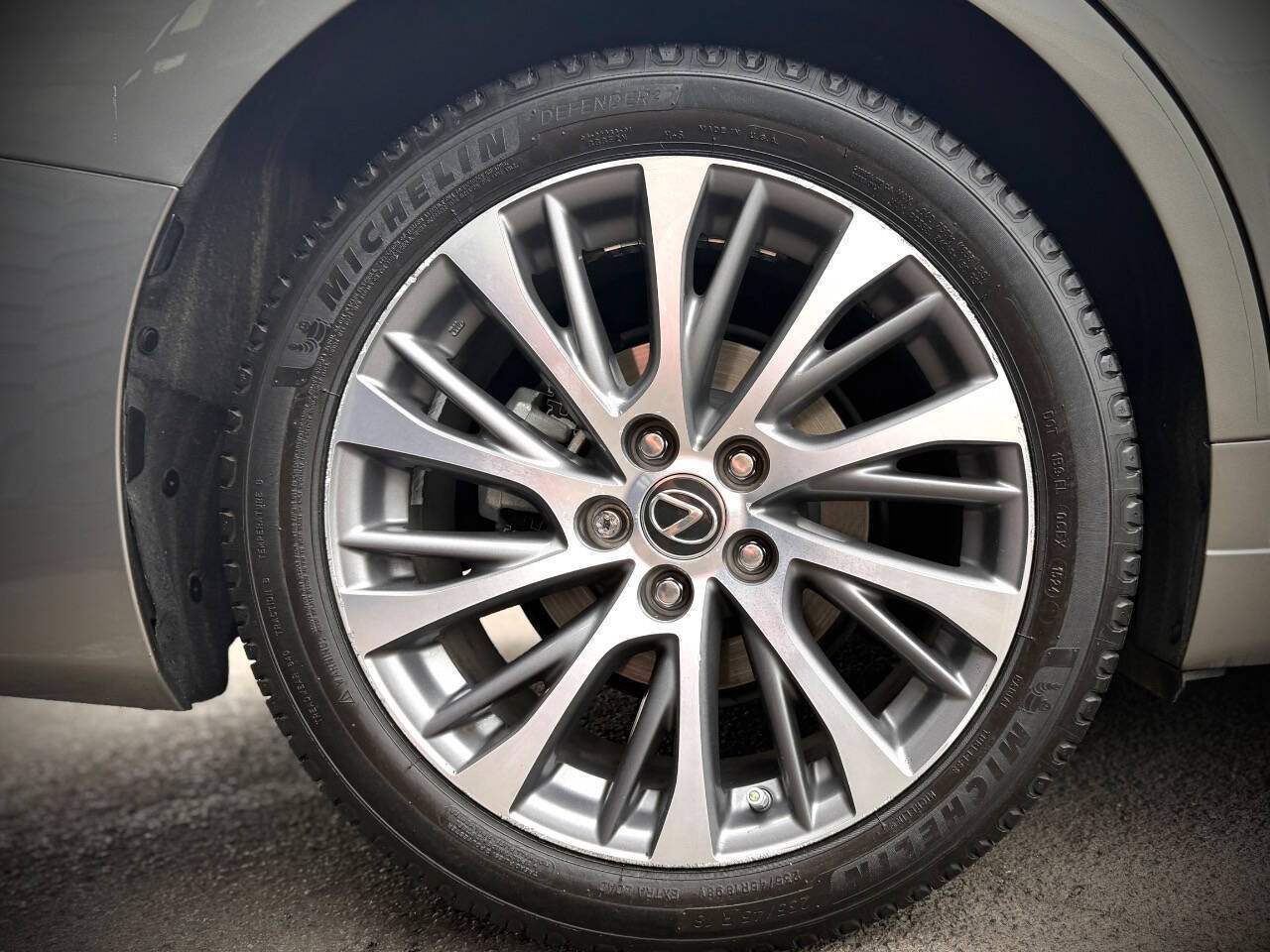 Used 2021 Lexus ES 300h w/ Premium Package FWD image 20