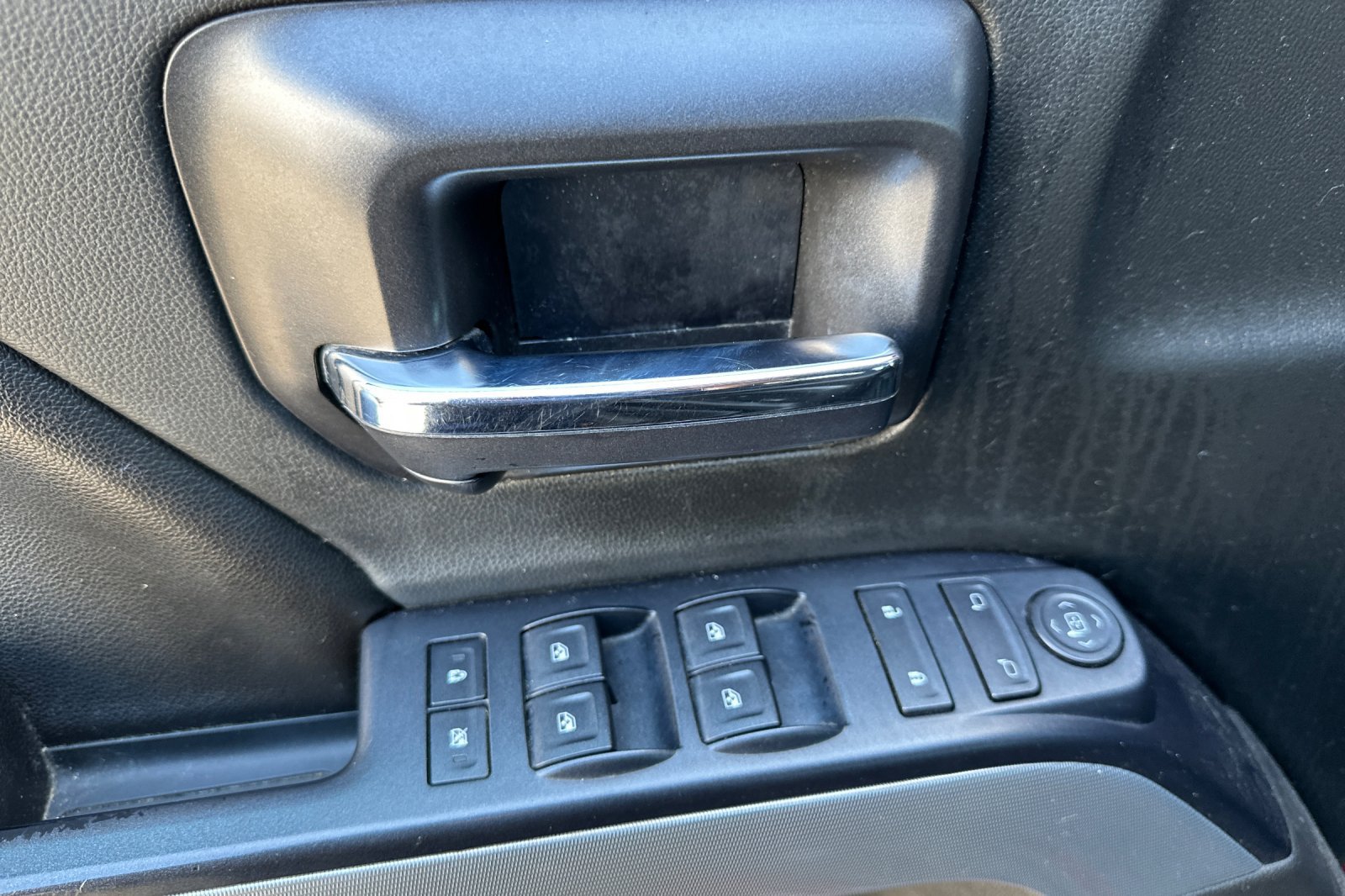 Used 2016 Chevrolet Silverado 1500 LT w/ All Star Edition AWD/4WD image 11
