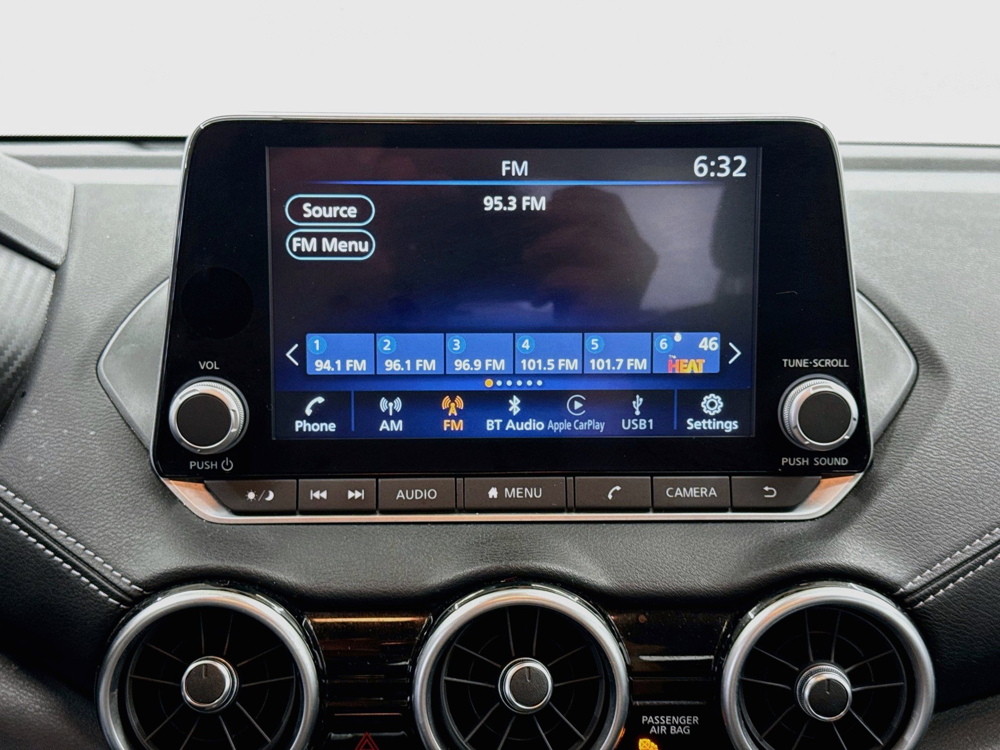 Used 2025 Nissan Sentra SV FWD image 19
