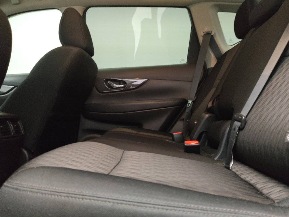 Used 2018 Nissan Rogue S FWD image 18