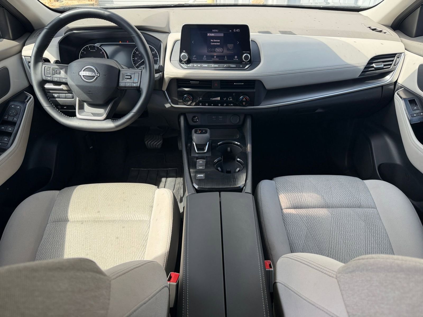 Used 2025 Nissan Rogue SV FWD image 43