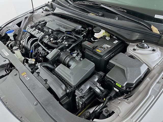 Used 2026 Hyundai Elantra Sport FWD image 17