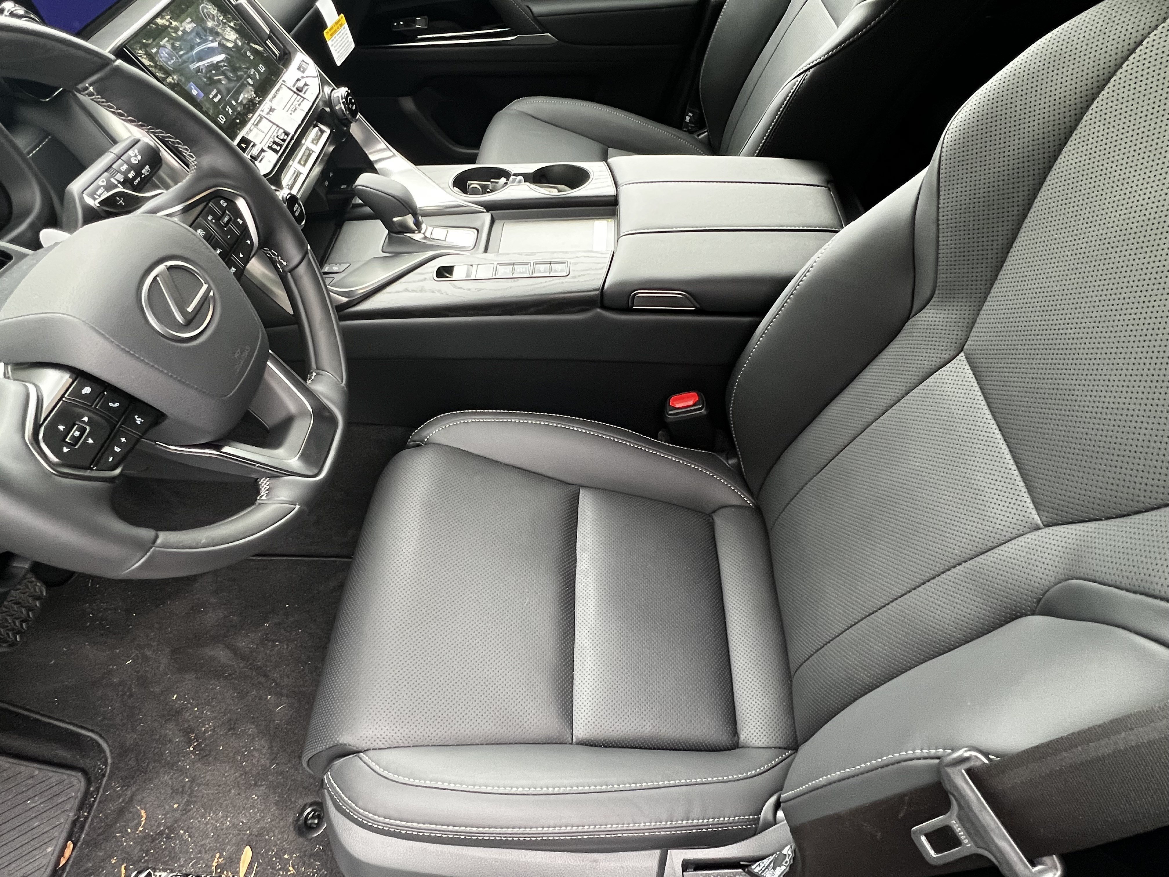 New 2026 Lexus LX 700h Luxury AWD/4WD image 13