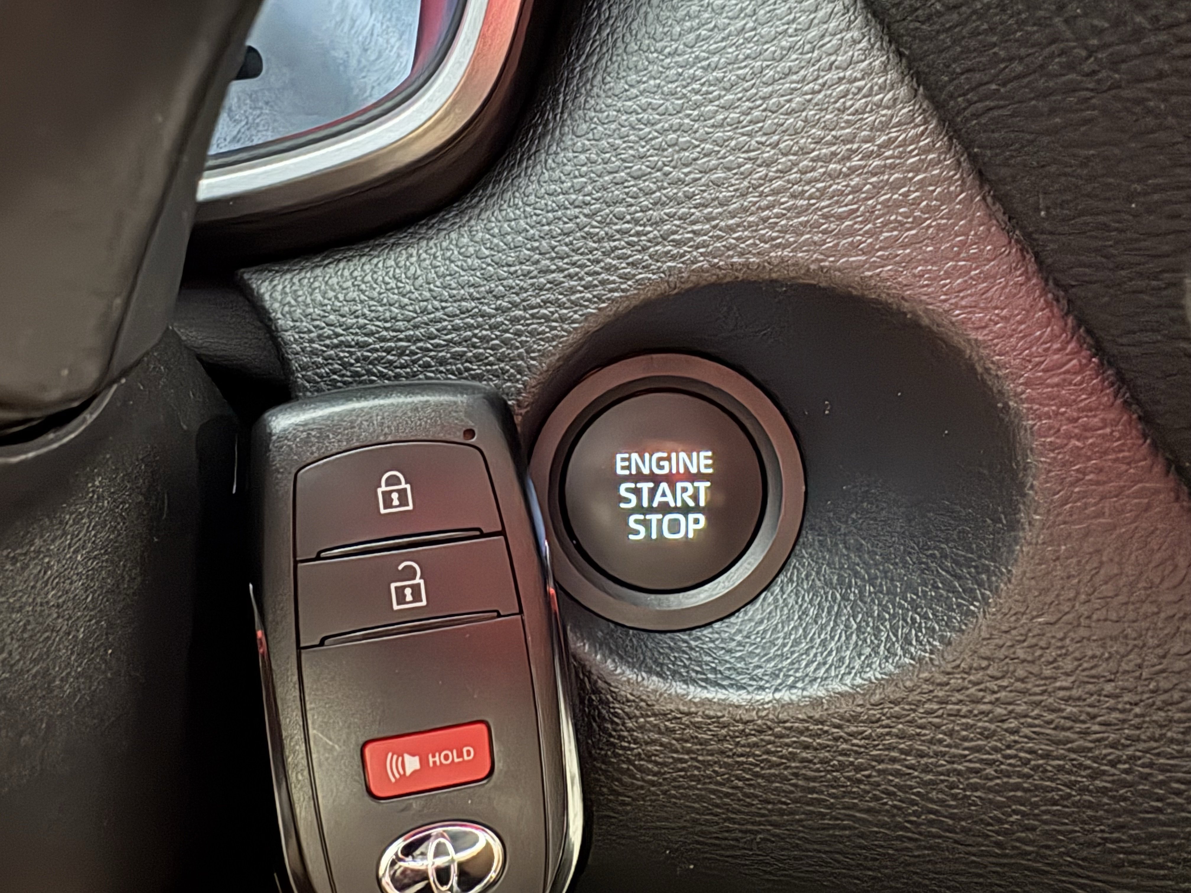 Certified 2025 Toyota Corolla Cross XLE AWD/4WD image 27
