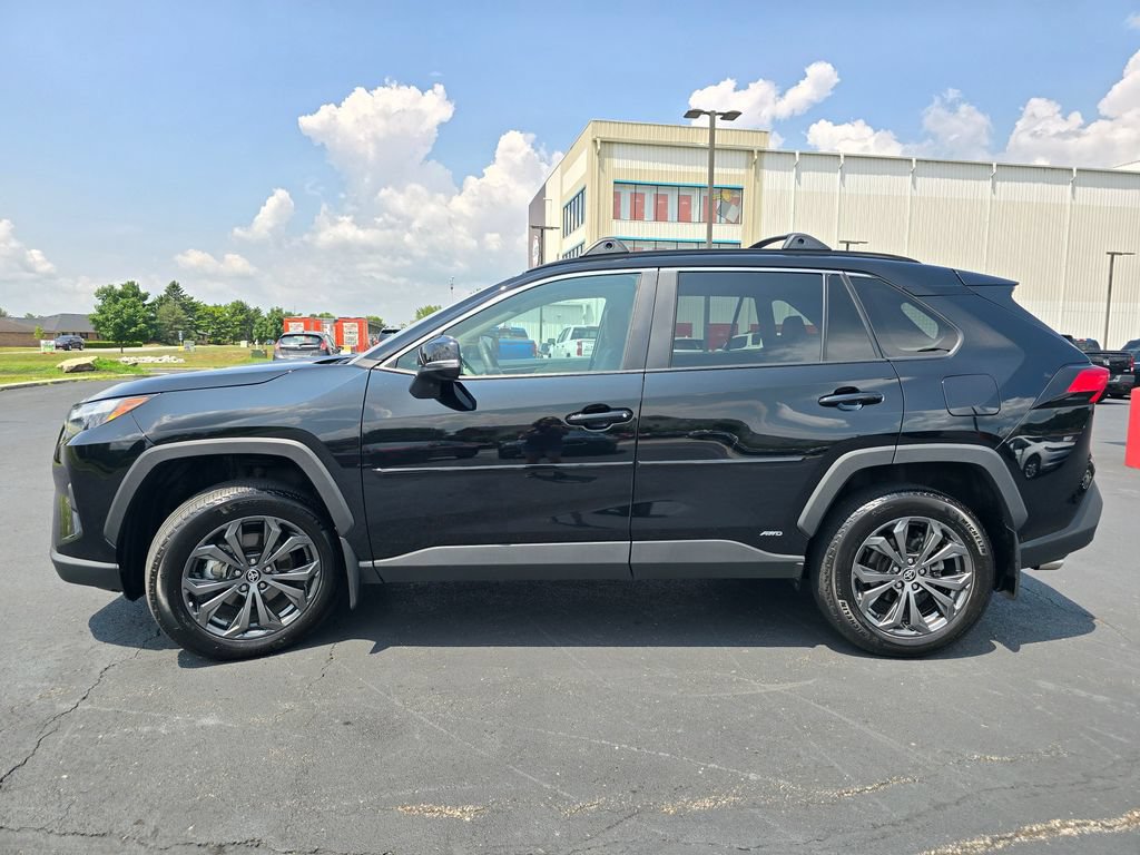 Certified 2023 Toyota RAV4 XLE Premium AWD/4WD image 5