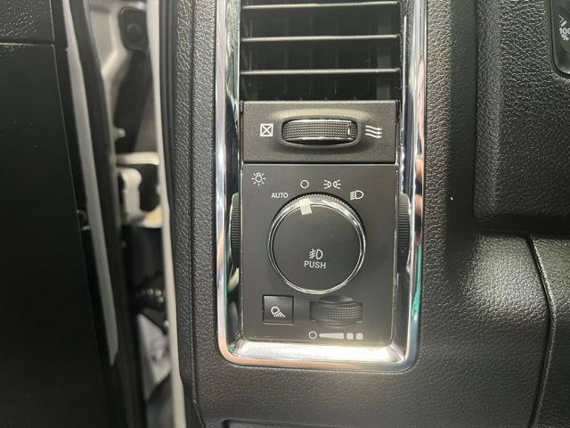 Used 2017 RAM 1500 Laramie w/ Convenience Group AWD/4WD image 15