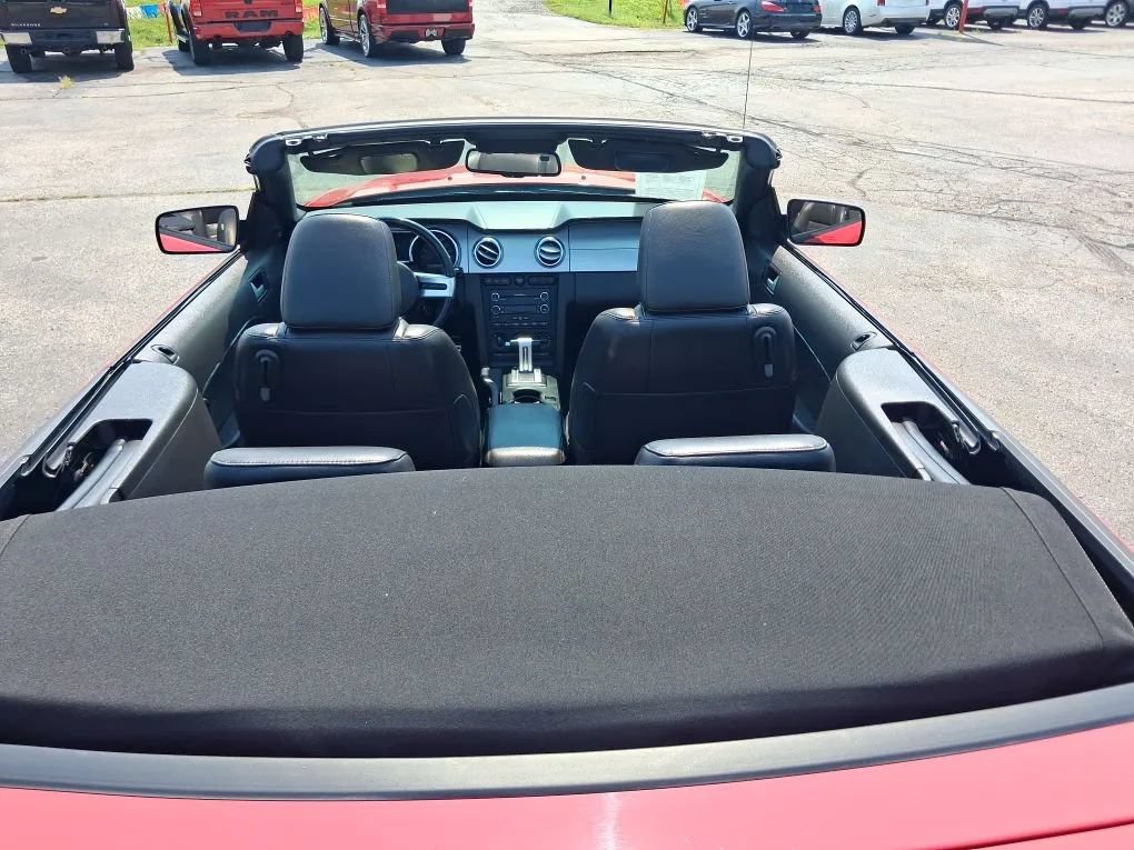 Used 2008 Ford Mustang GT RWD image 12