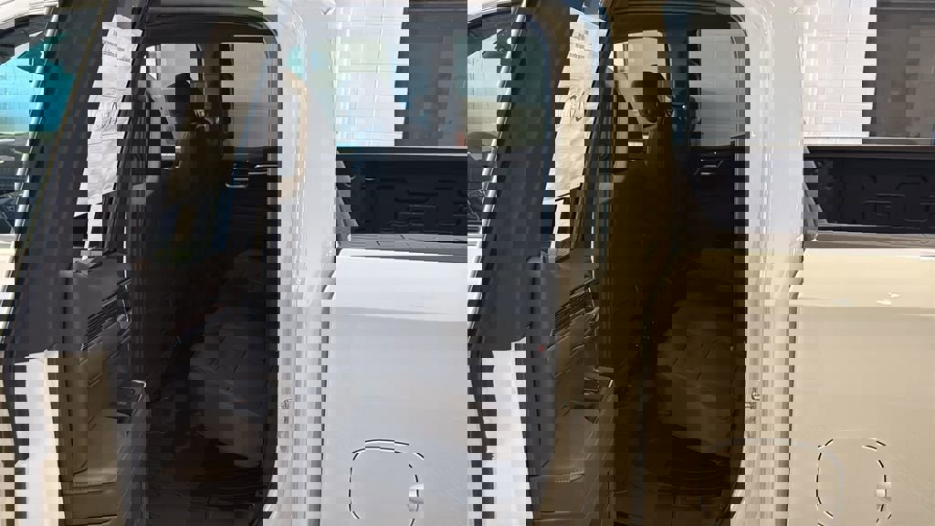 New 2026 GMC Sierra 1500 SLE w/ LPO, GMC Protection Package image 18