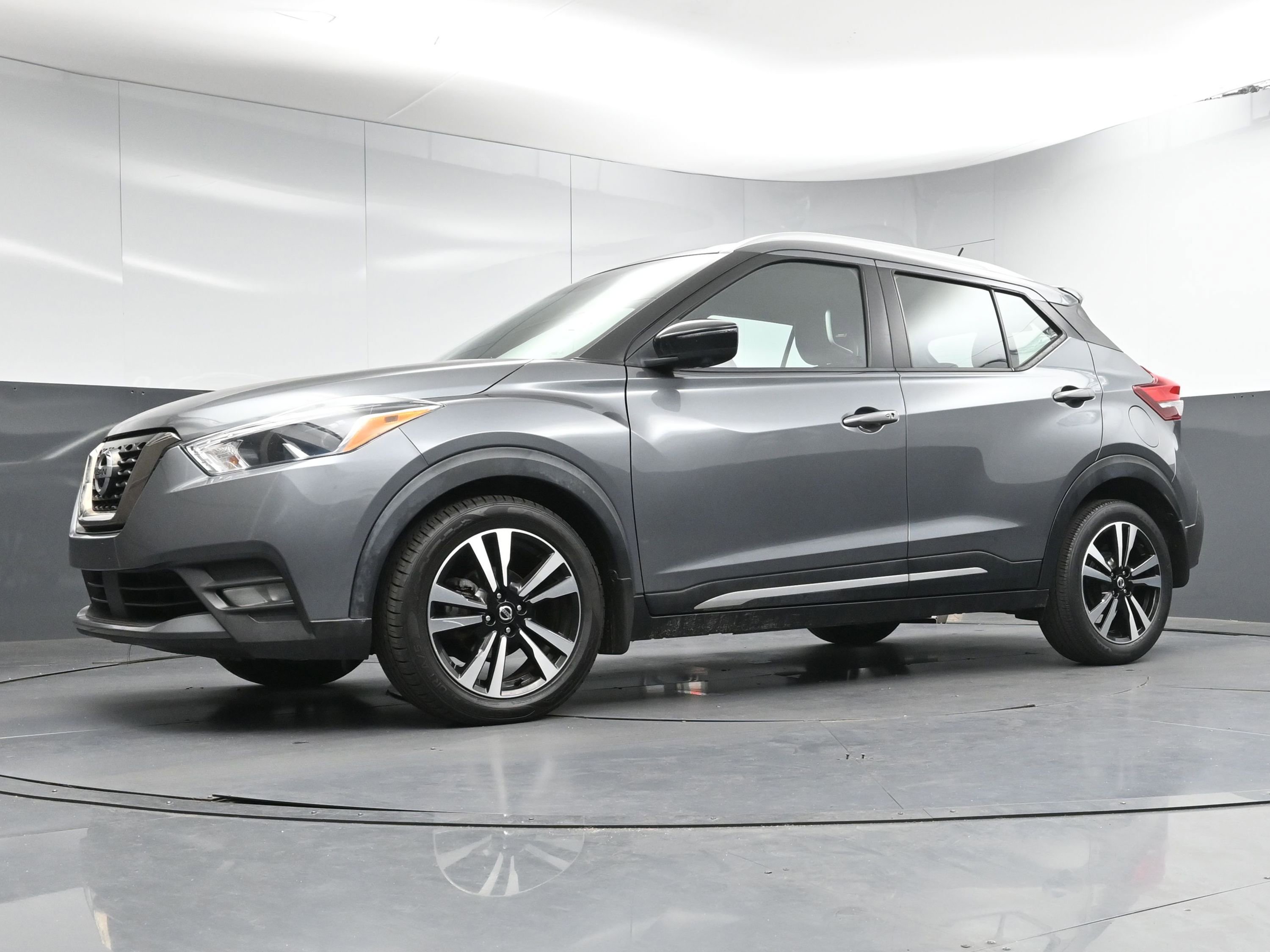 Used 2020 Nissan Kicks SR w/ SR Premium Package image 22