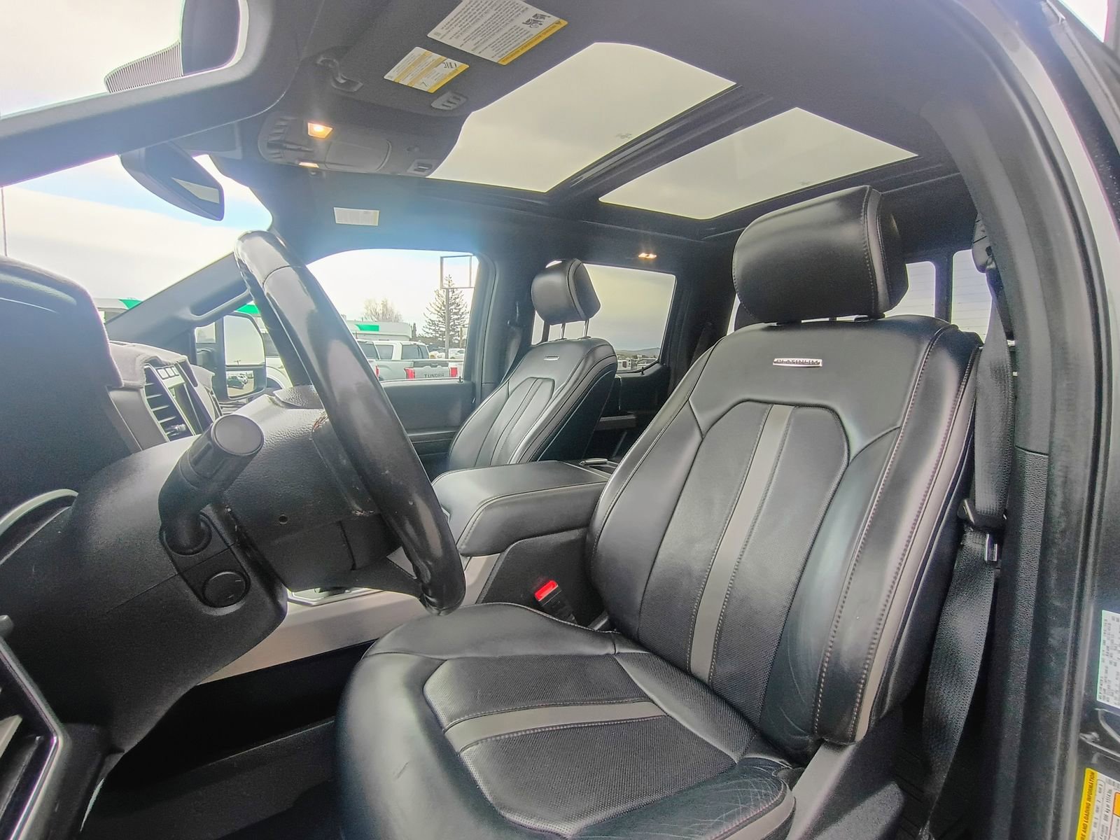 Used 2020 Ford F150 Platinum w/ Equipment Group 701A Luxury AWD/4WD image 8