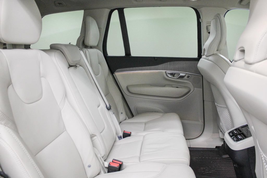 Certified 2023 Volvo XC90 B6 Ultimate w/ Protection Package Premier AWD/4WD image 27