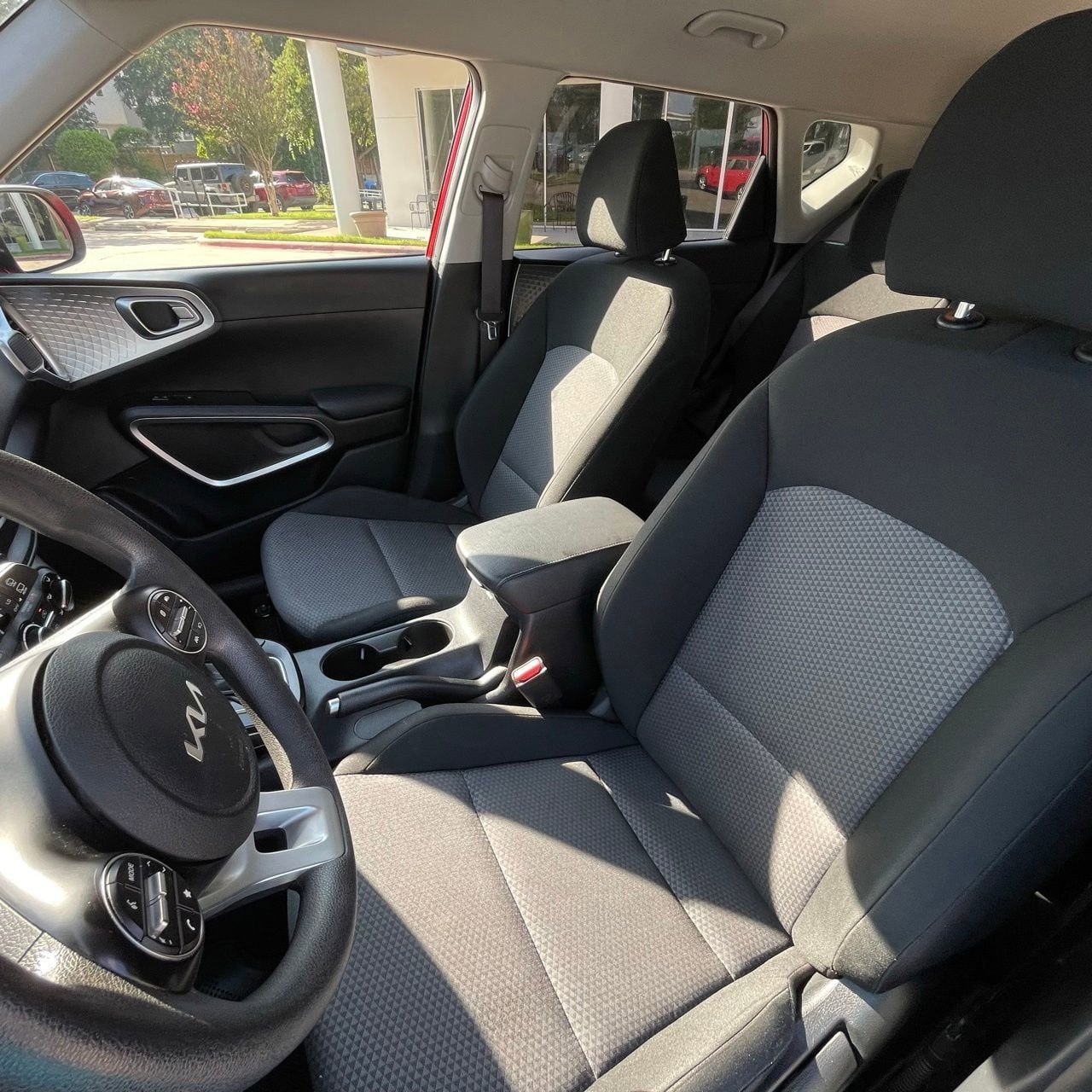 Used 2024 Kia Soul LX w/ Option Group 015 FWD image 20