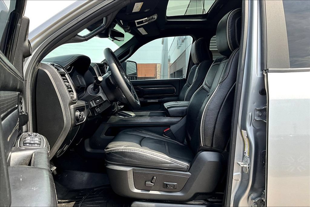 Used 2024 RAM 3500 Limited AWD/4WD image 27
