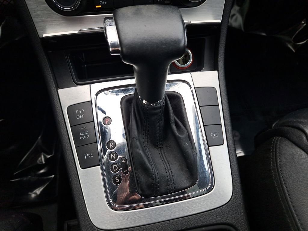 Used 2009 Volkswagen CC VR6 Sport image 23