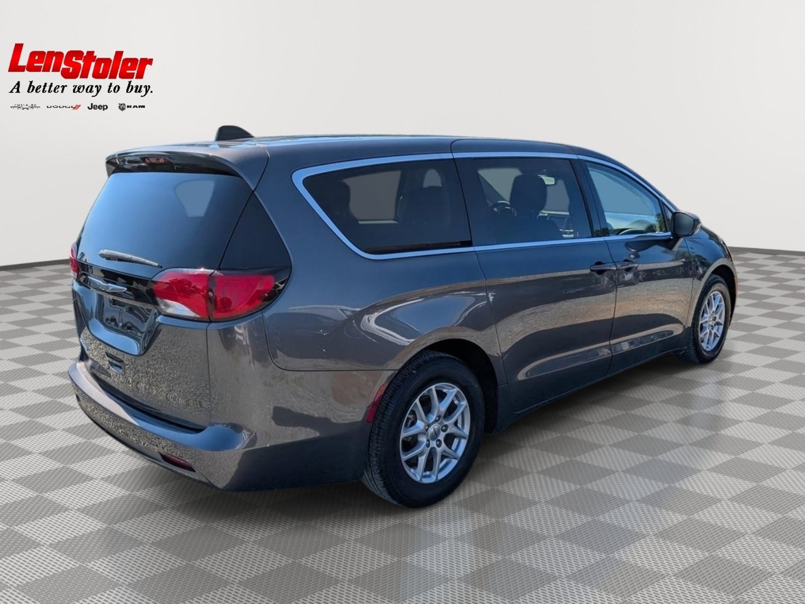 Used 2023 Chrysler Voyager LX FWD image 5