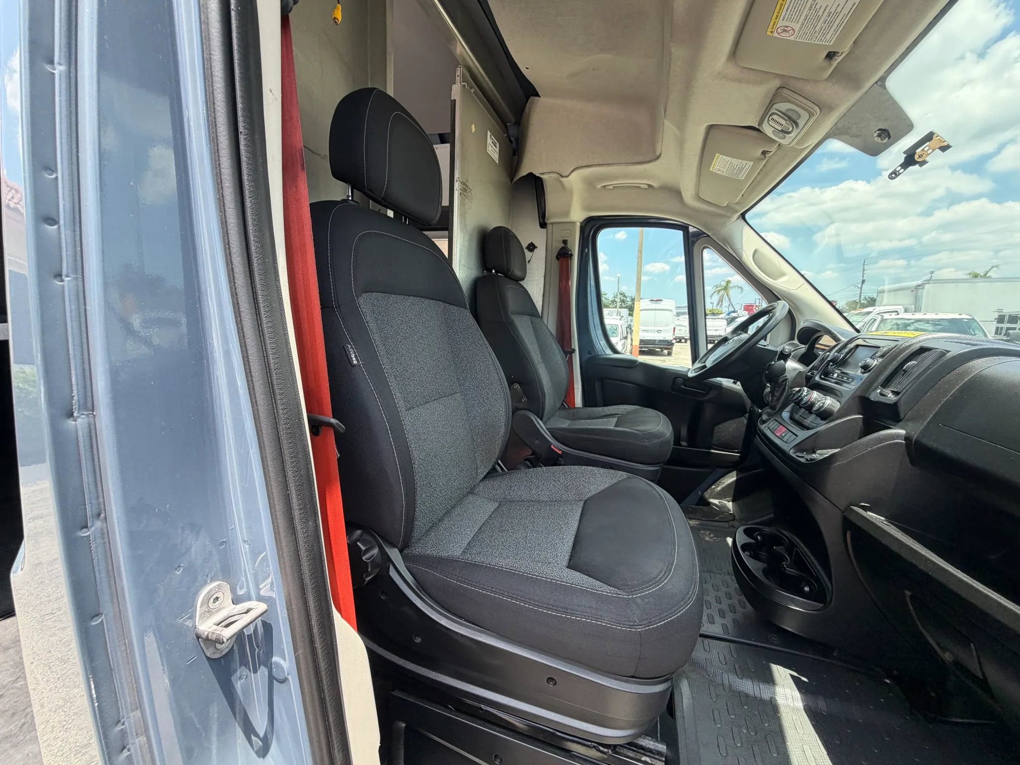 Used 2021 RAM ProMaster 3500 FWD image 17