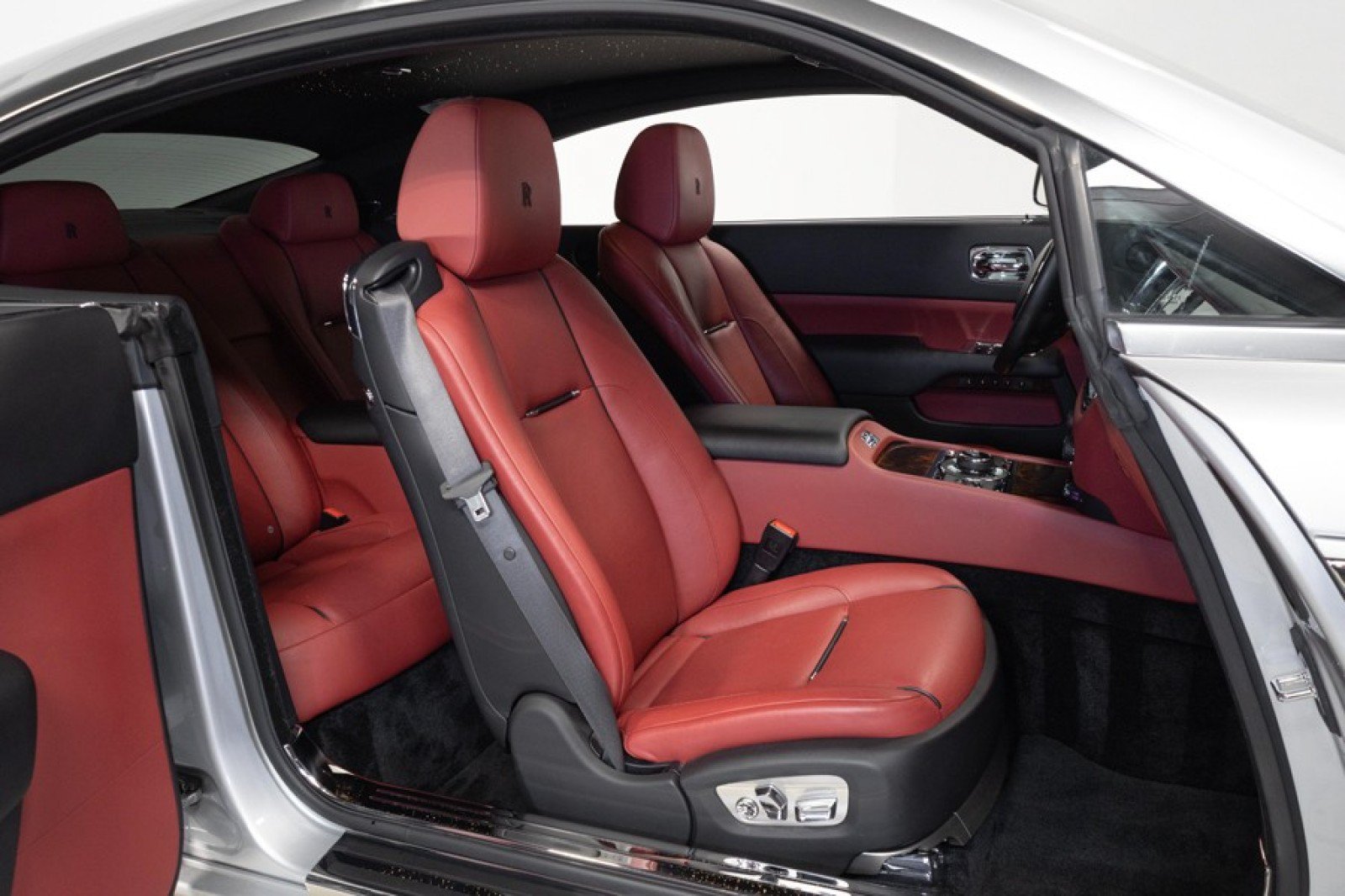 Used 2016 Rolls-Royce Wraith RWD image 56