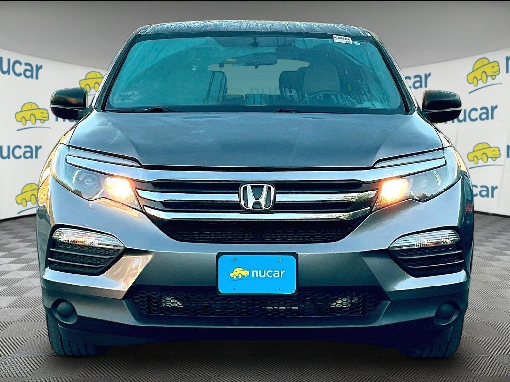 Used 2018 Honda Pilot LX image 2