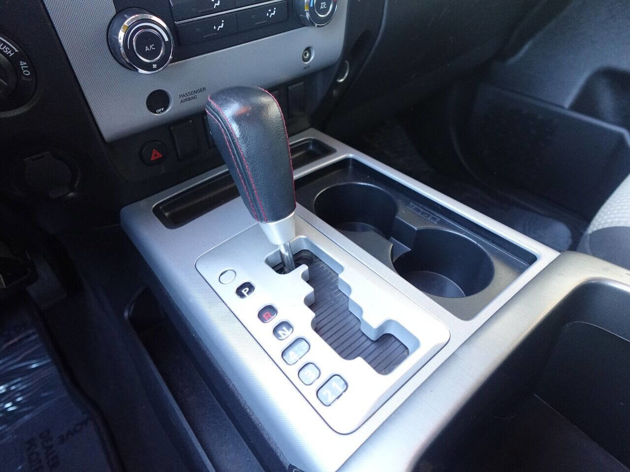 Used 2012 Nissan Titan PRO-4X image 21