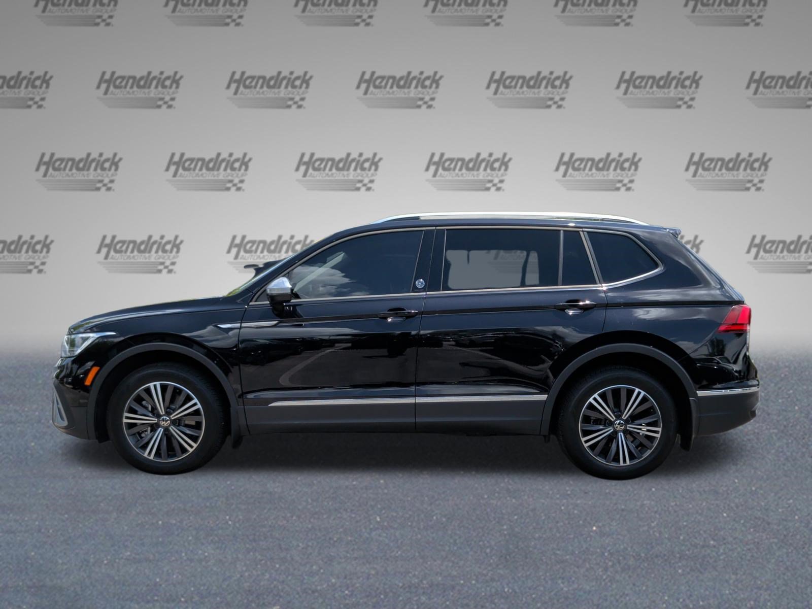 Used 2024 Volkswagen Tiguan Wolfsburg Edition FWD image 10