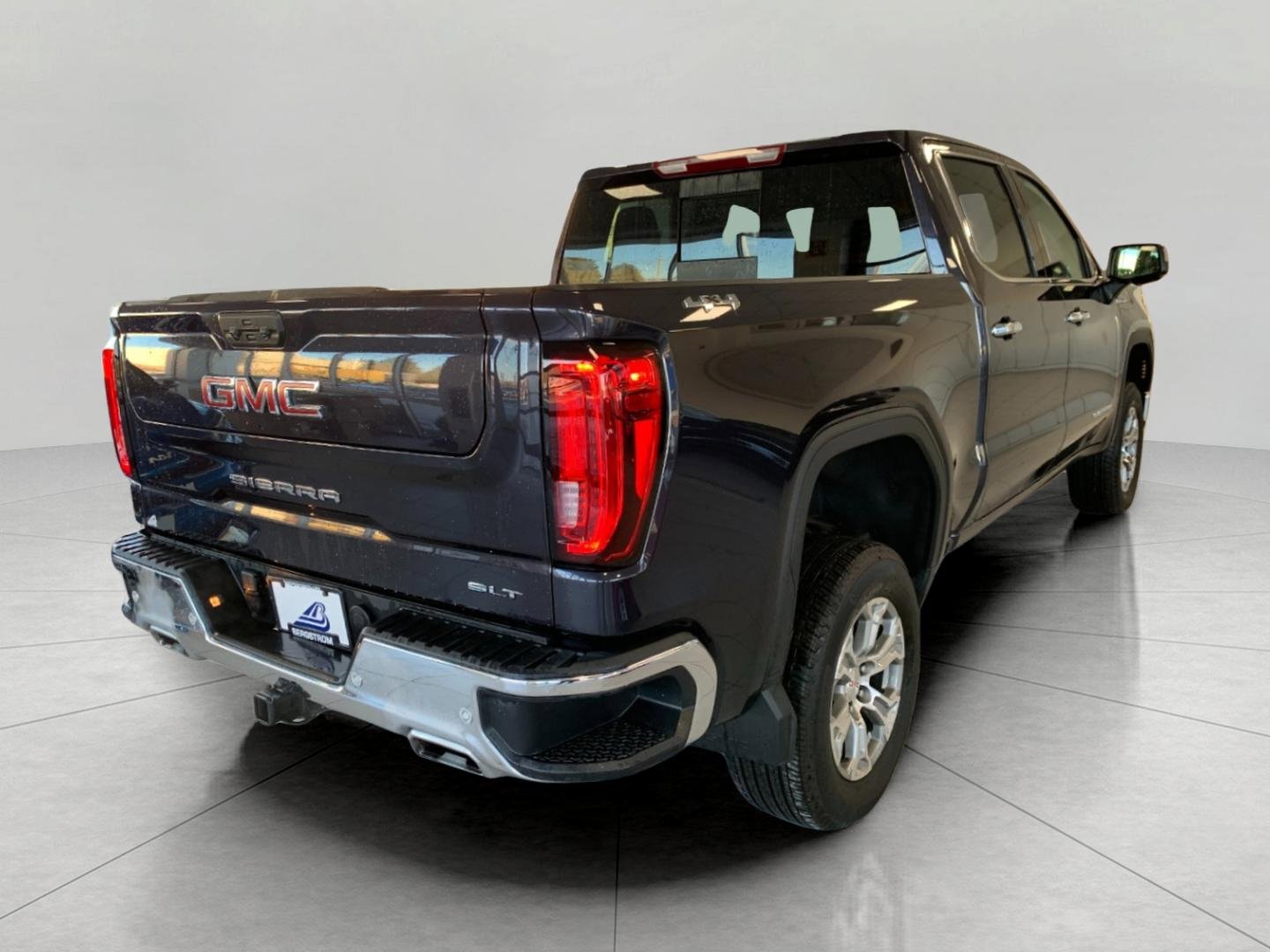 Used 2025 GMC Sierra 1500 SLT w/ SLT Convenience Package image 14