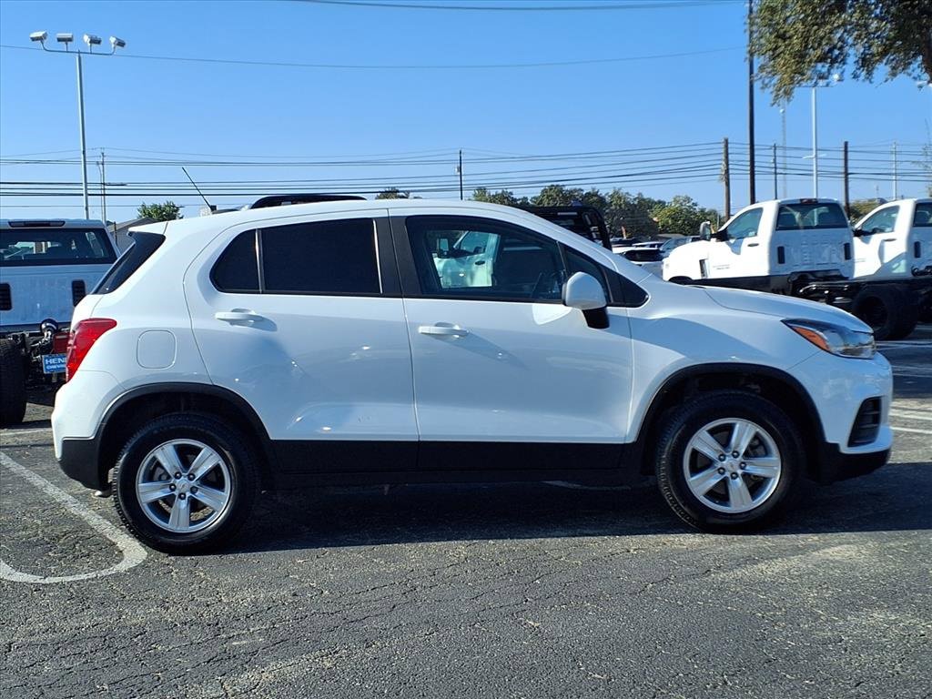 Used 2020 Chevrolet Trax LS w/ Tint and Cruise Package image 4