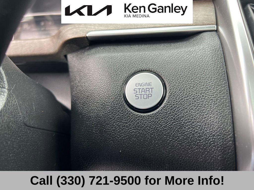Certified 2022 Kia Sorento EX w/ Panoramic Sunroof Package image 38