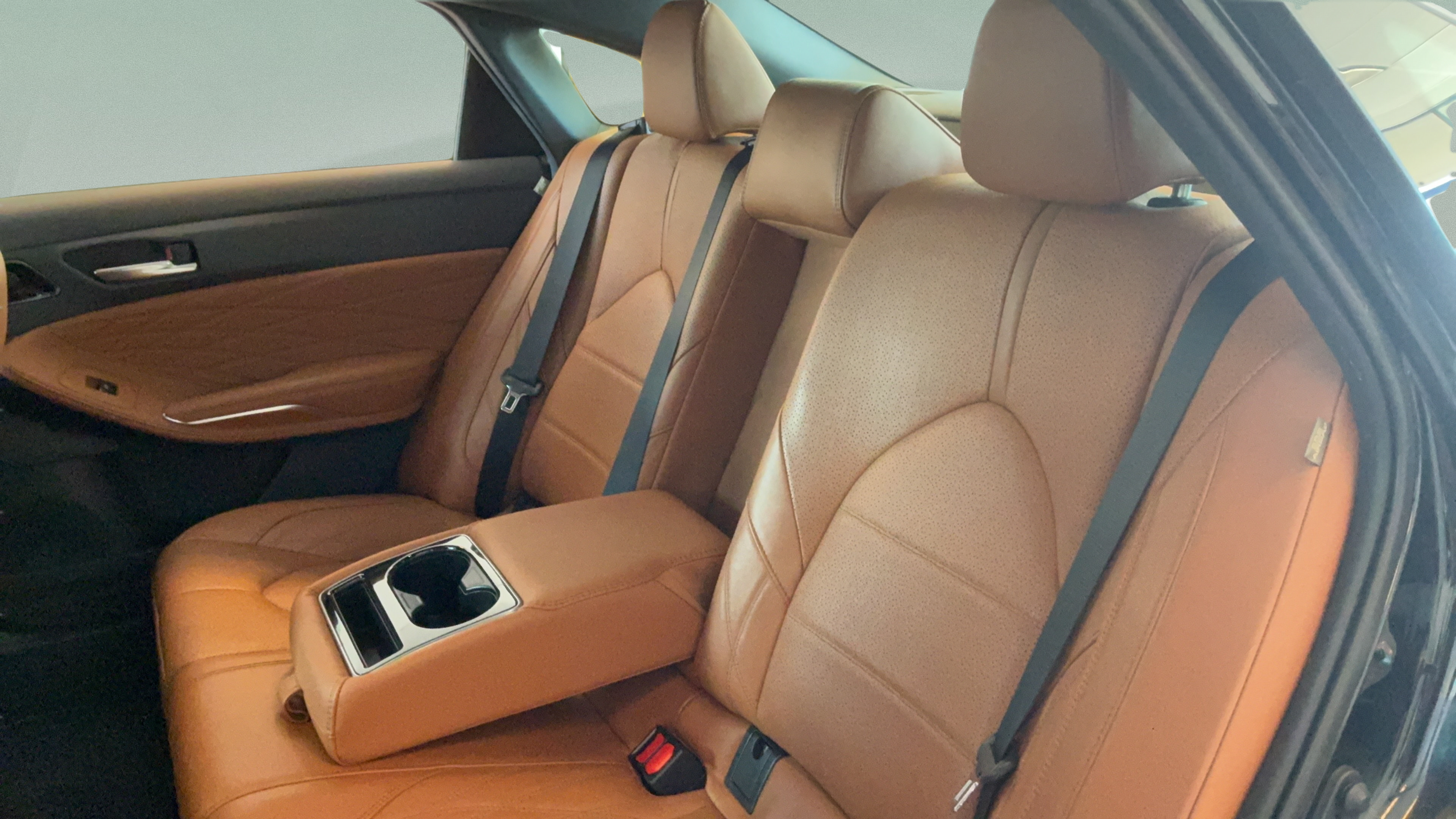 Certified 2022 Toyota Avalon Limited w/ Advanced Safety Package FWD image 30