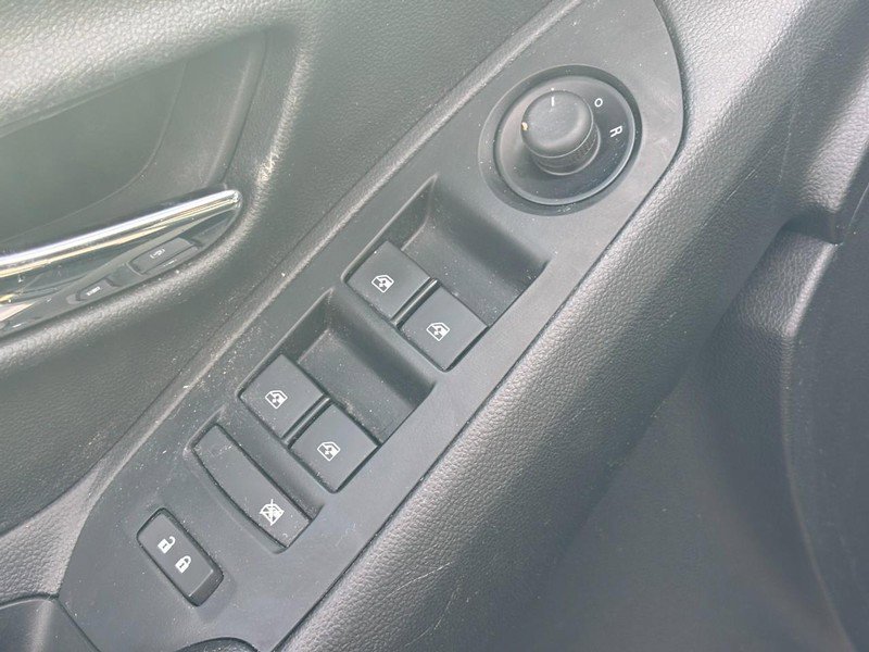 Used 2021 Chevrolet Trax LS w/ Tint and Cruise Package image 13