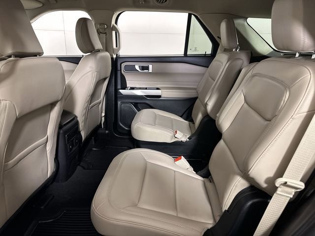 Used 2023 Ford Explorer XLT w/ Equipment Group 202A AWD/4WD image 26