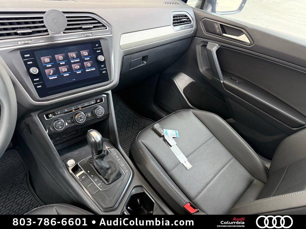 Used 2020 Volkswagen Tiguan SE FWD image 30