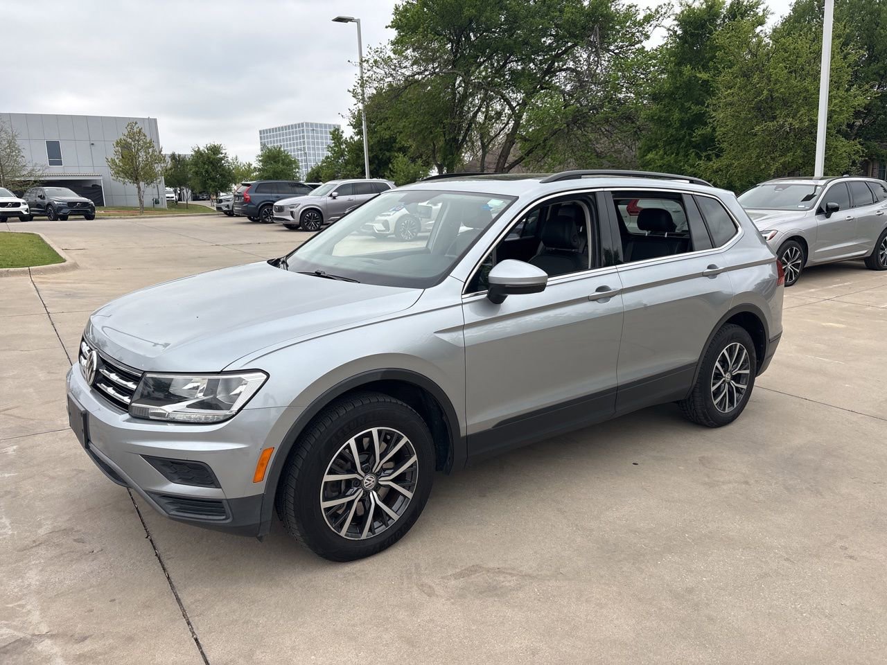 Used 2019 Volkswagen Tiguan SE