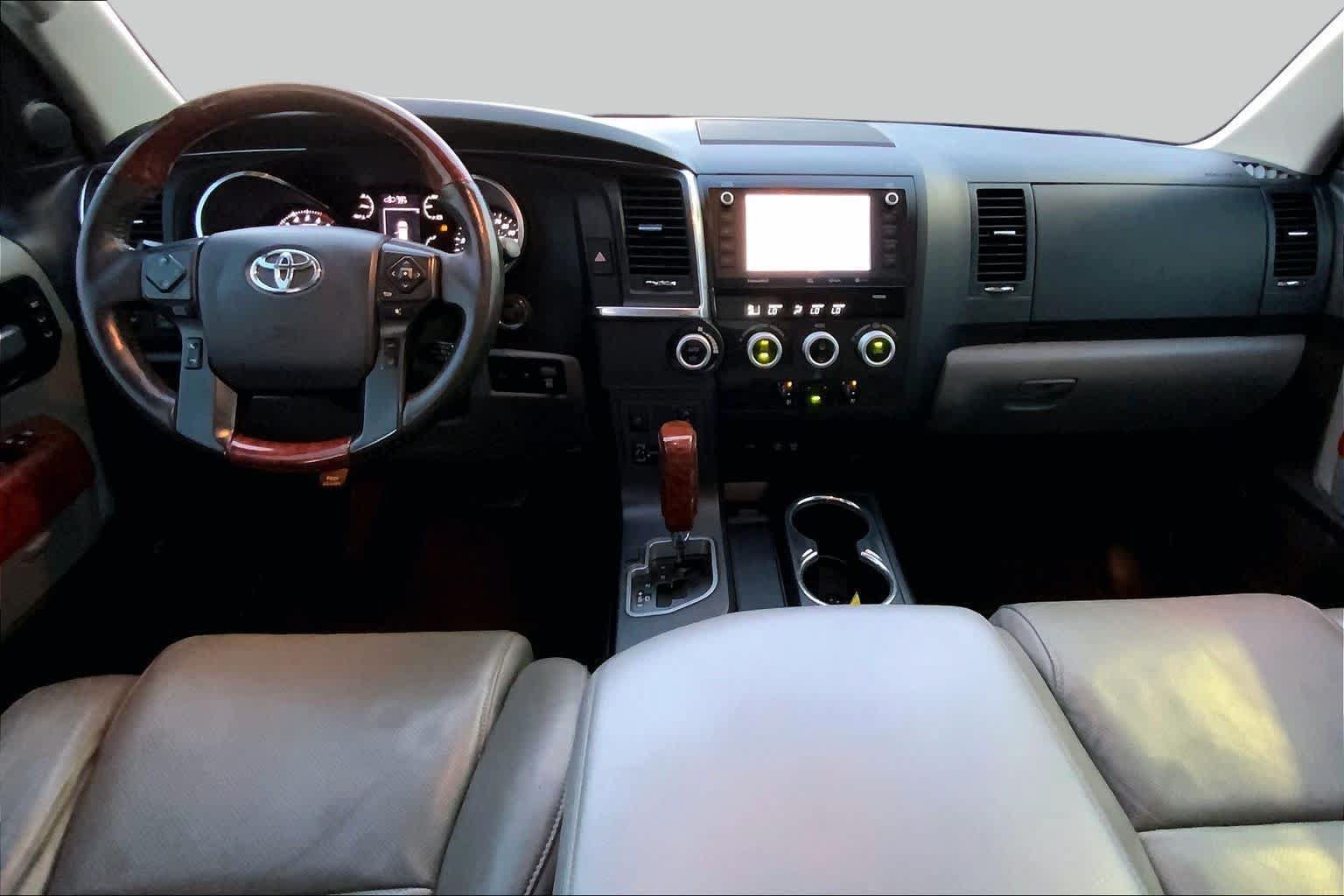 Used 2020 Toyota Sequoia Platinum RWD image 14