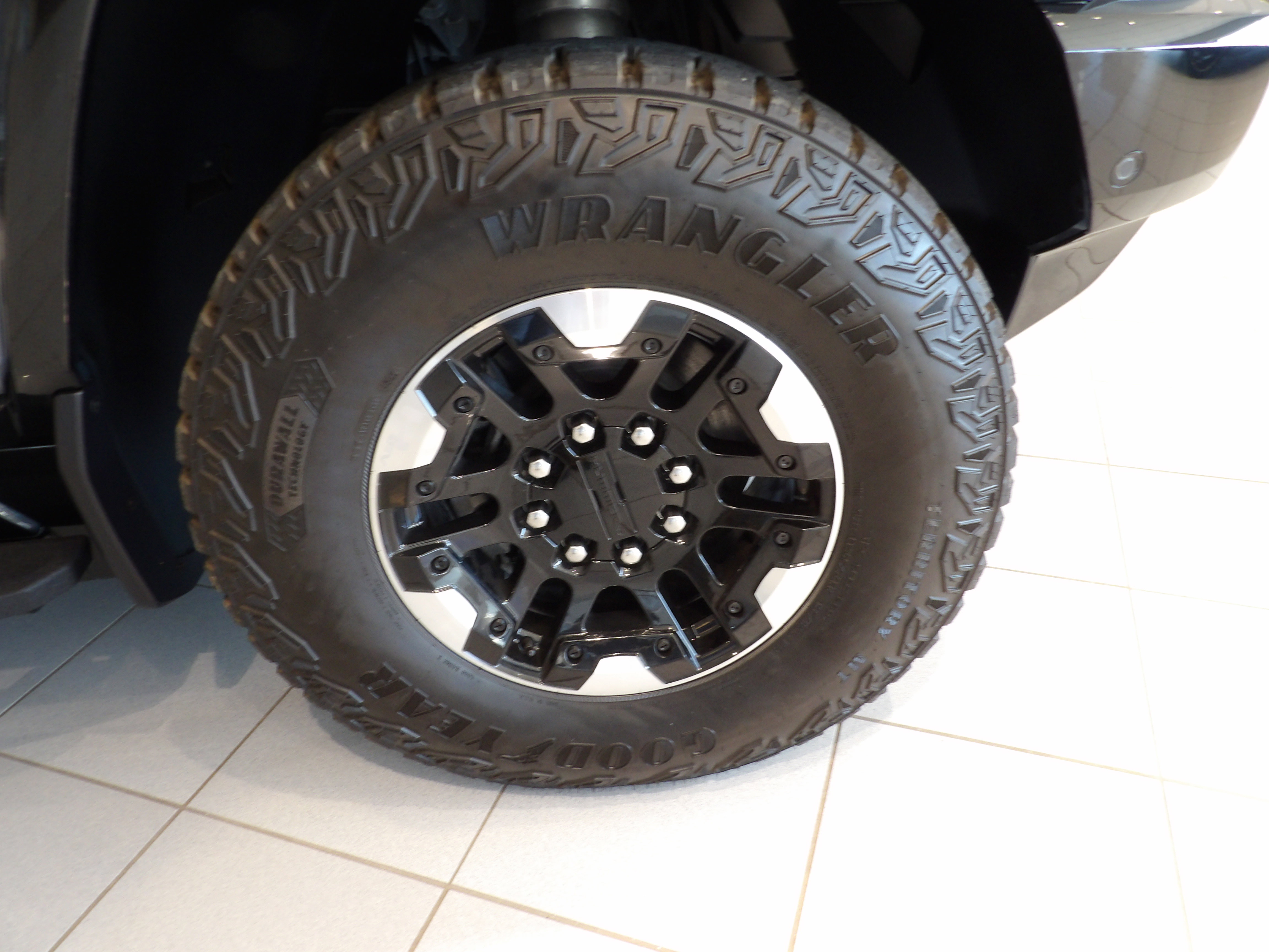 Used 2024 GMC Hummer EV 2X image 30