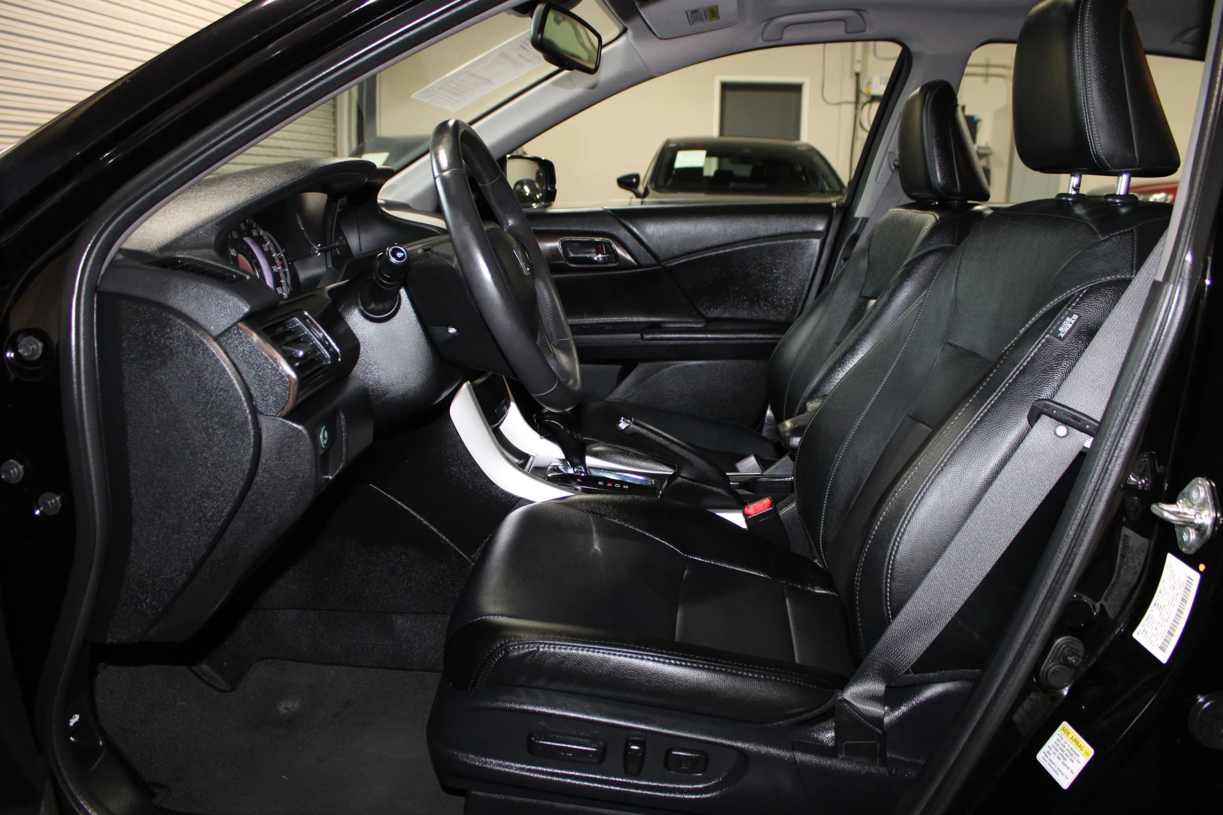 Used 2014 Honda Accord EX-L image 9