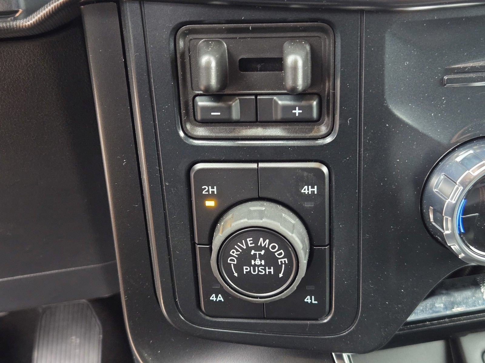 New 2025 Ford F150 Raptor AWD/4WD image 11