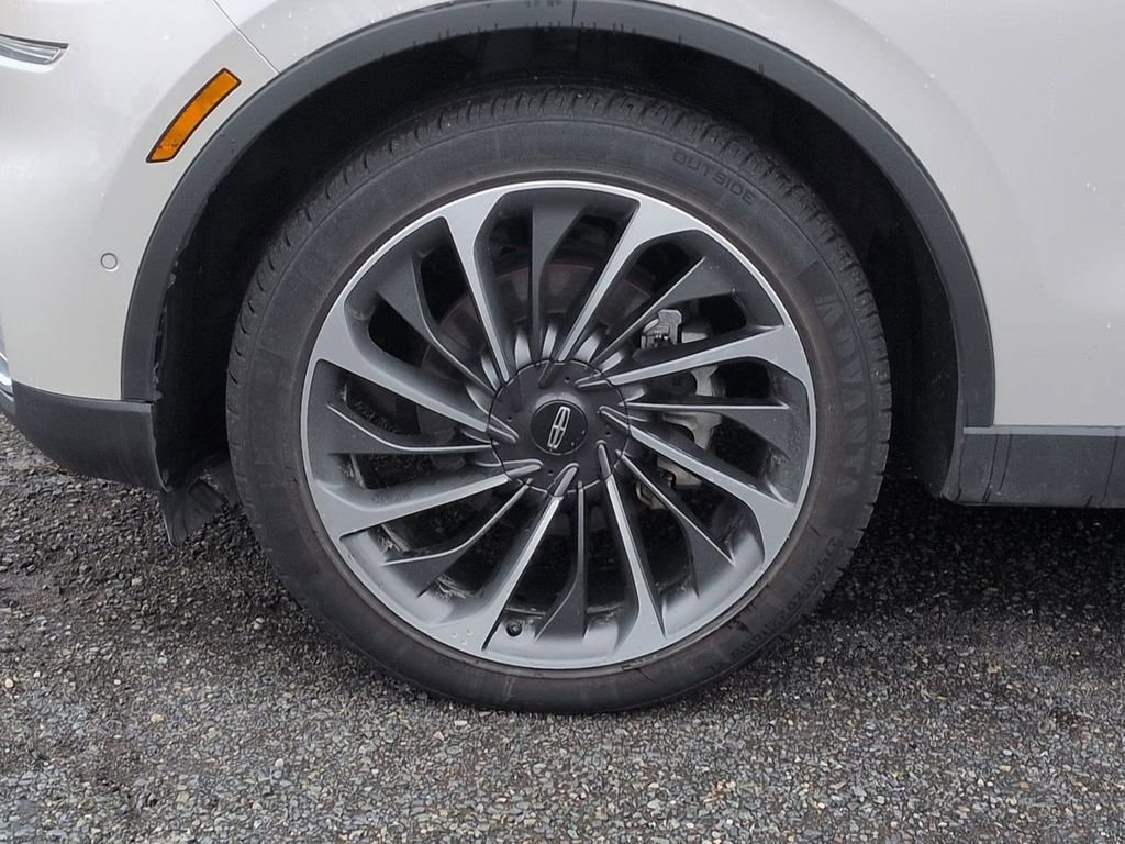 Used 2023 Lincoln Aviator Reserve w/ Equipment Group 201A image 35
