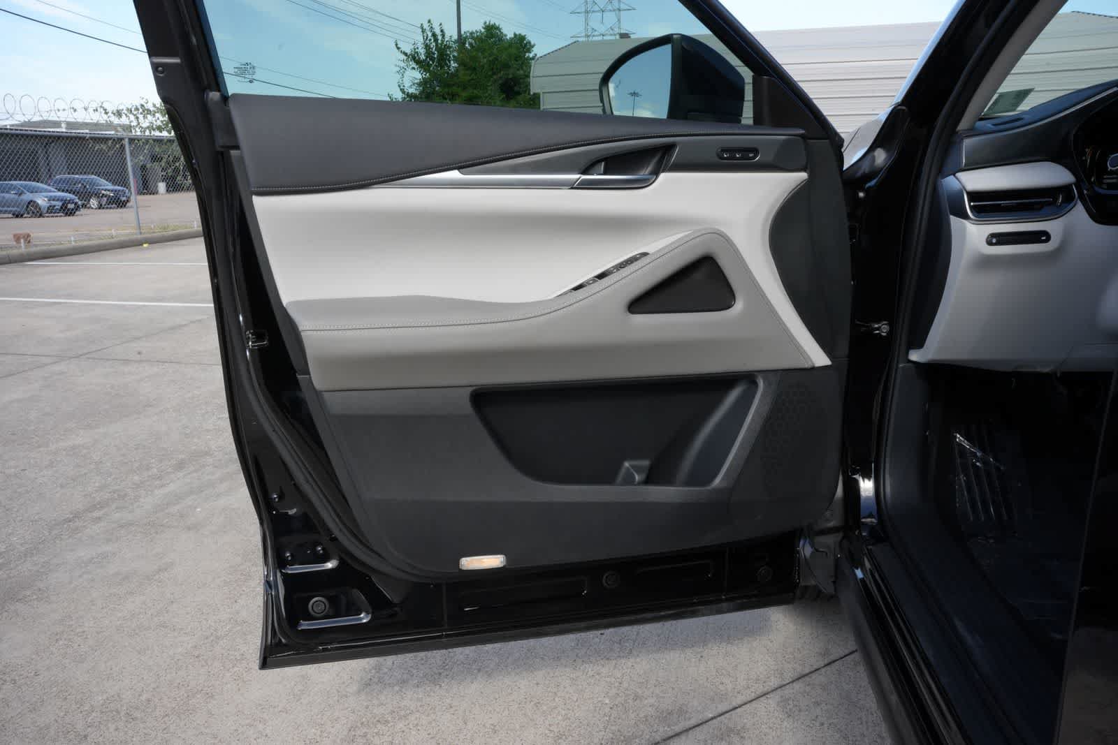 Certified 2026 INFINITI QX60 Pure w/ Cargo Package FWD image 17